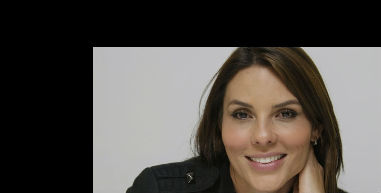 Paula Andrea Betancourt. Conduce una camioneta Toyota 4Runner