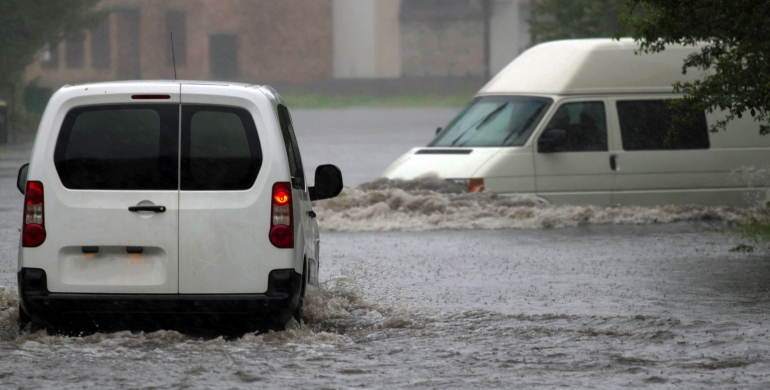 Recomendaciones examinar para un vehículo inundado