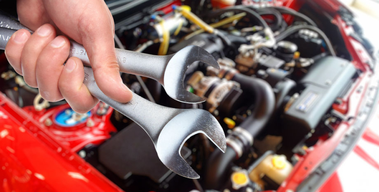 Herramientas básicas para llevar en el maletero del coche que te pueden  sacar de un apuro, seleccionadas por Motorpasión