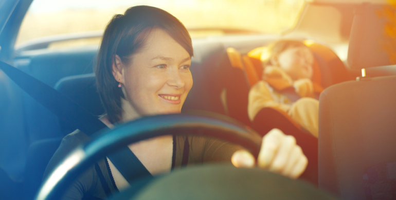 Las mujeres son más precavidas al conducir y prefieren beneficios.