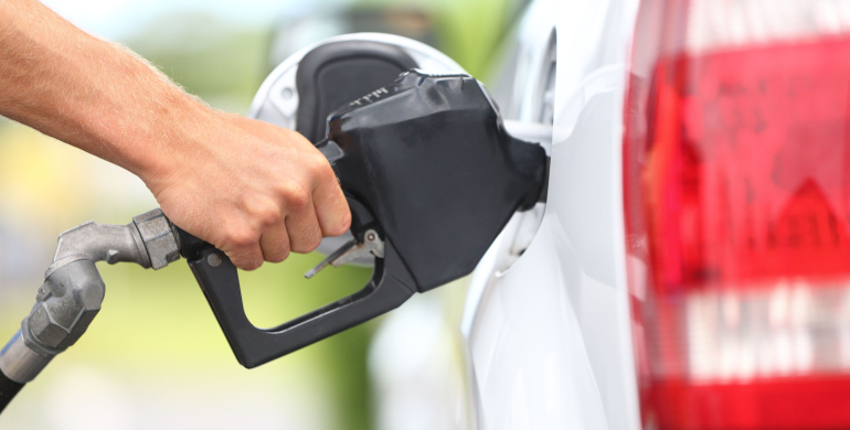 Ahorrar gasolina en 6 sencillos pasos