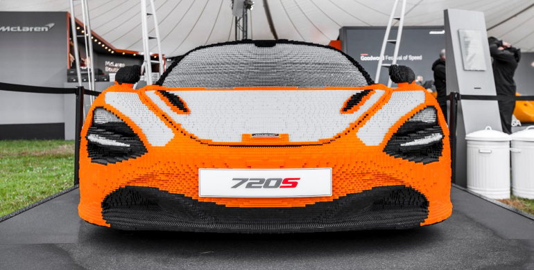  La espectacular replica,a escala real, de un McLaren 720S en Lego