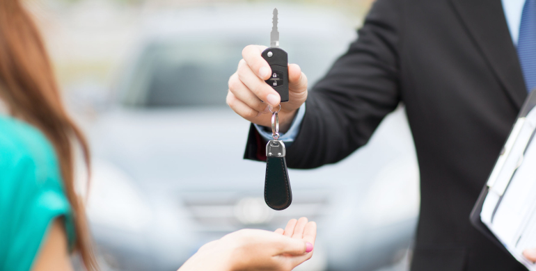 Consejos para comprar carro en concesionario 