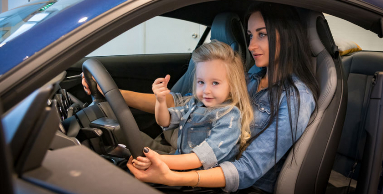 ¿Los hijos influyen en la compra de un carro?