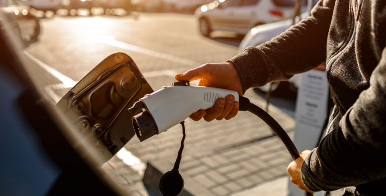 Así se identificarán las zonas de parqueo para vehículos eléctricos en Colombia