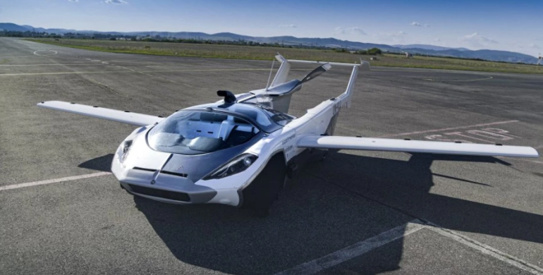 AirCar: el hibrido entre carro y avión que ya recorre los cielos del mundo  