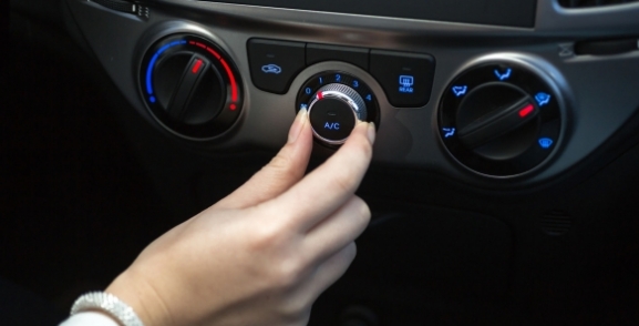 Detenerse Paralizar violación Instalación del aire acondicionado en el vehículo